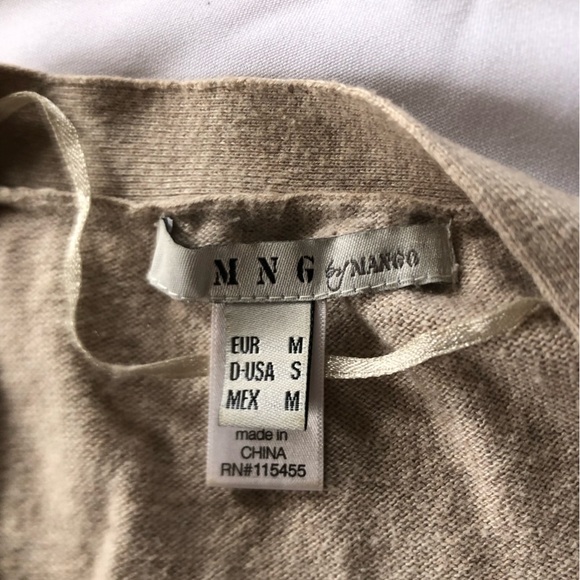 Long Oatmeal Coloured Cardigan with Funky Pockets - Picture 6 of 15